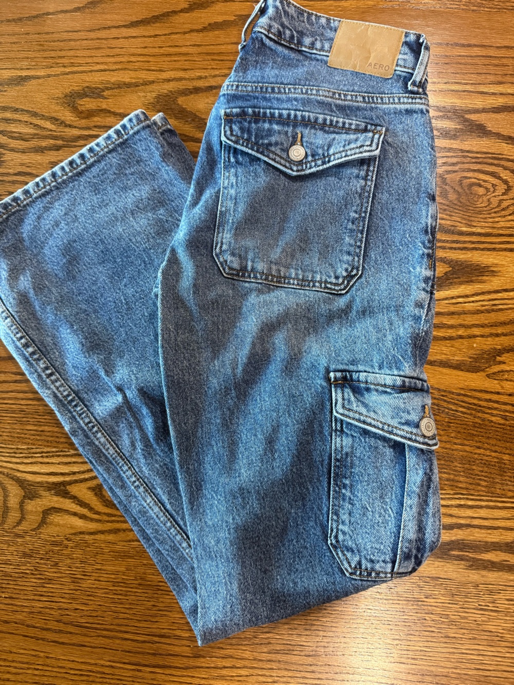 NWOT Aero wide leg cargo jeans